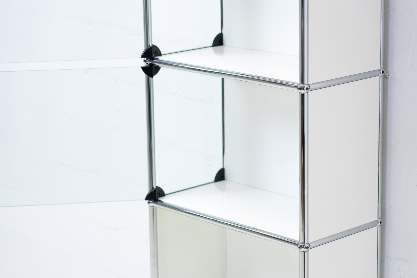 USM Haller Vitrine Glas Reinweiss Nr. 2