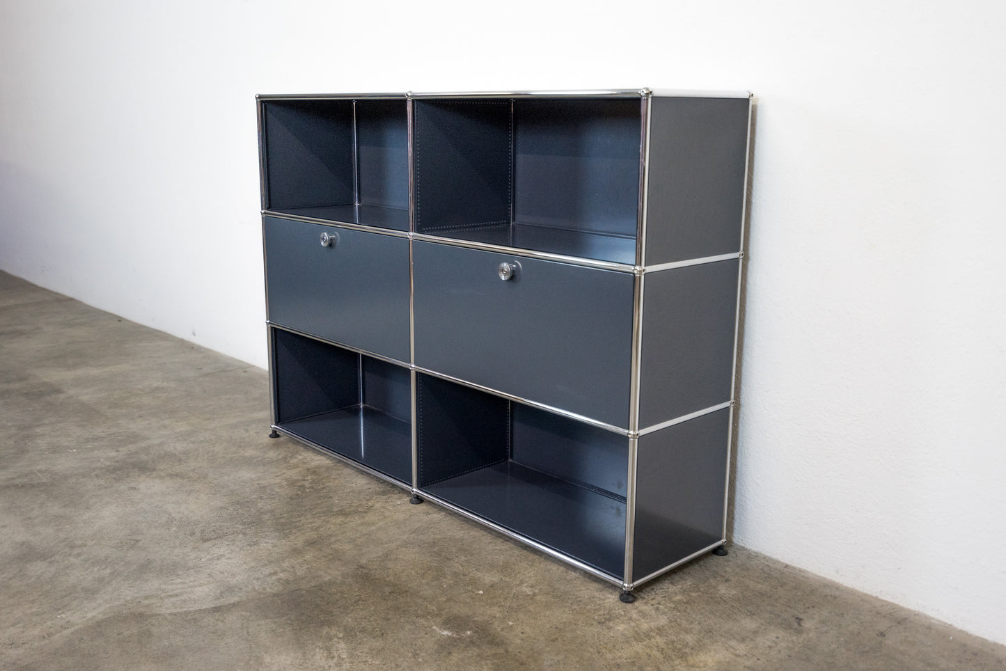 USM Haller Sideboard Anthrazitgrau Nr. 32