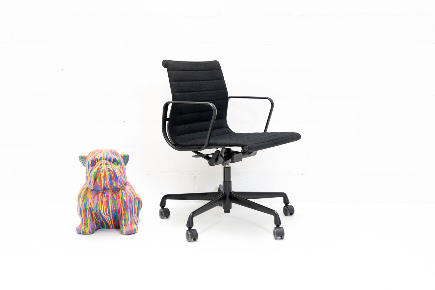 Vitra Aluminium Chair EA 118 Hopsak Nero