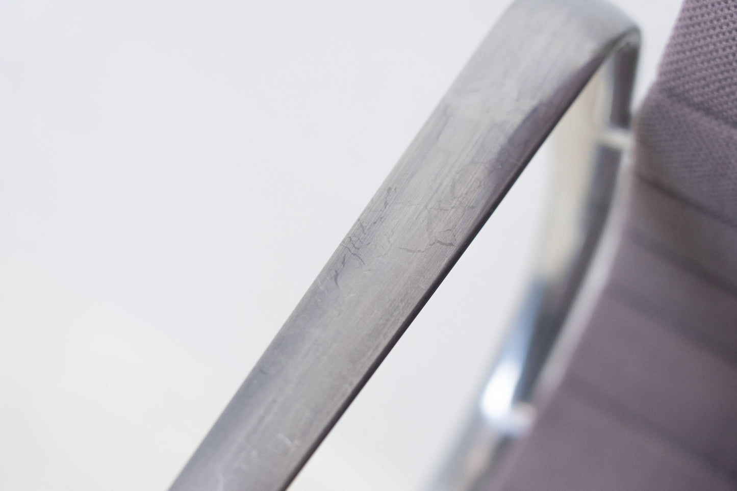 Vitra Aluminium Chair EA 117 Hopsak