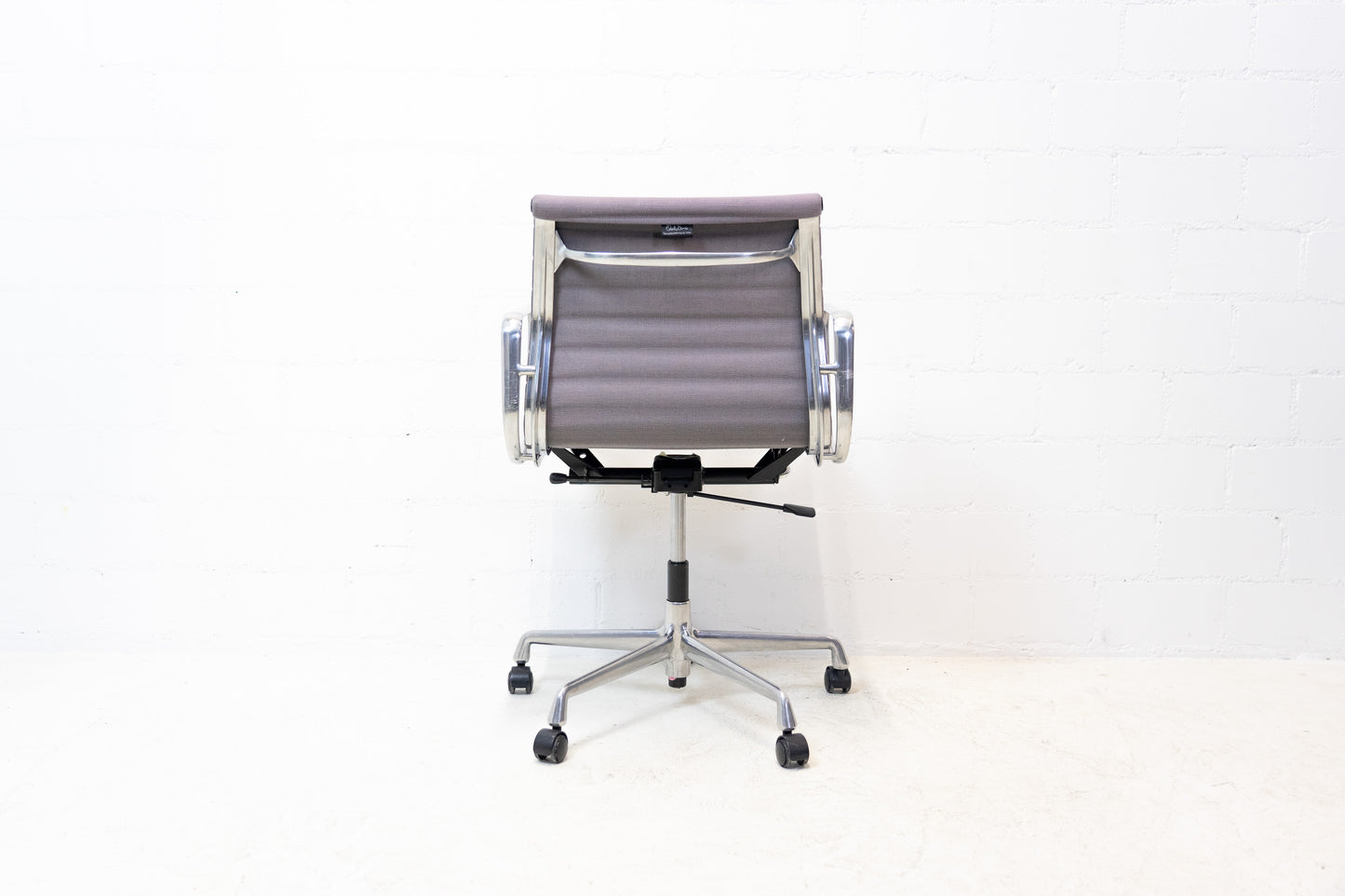 Vitra Aluminium Chair EA 117 Hopsak