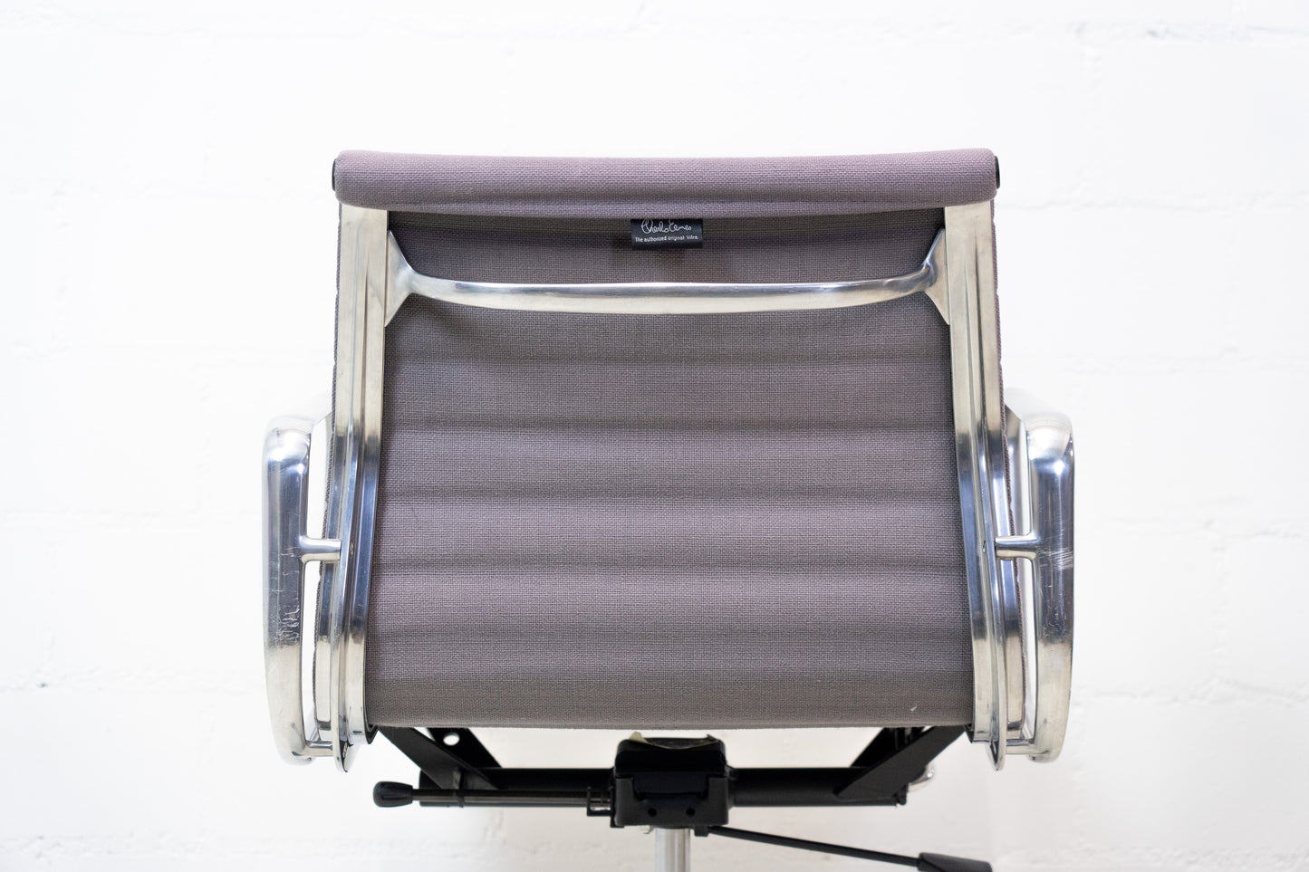 Vitra Aluminium Chair EA 117 Hopsak