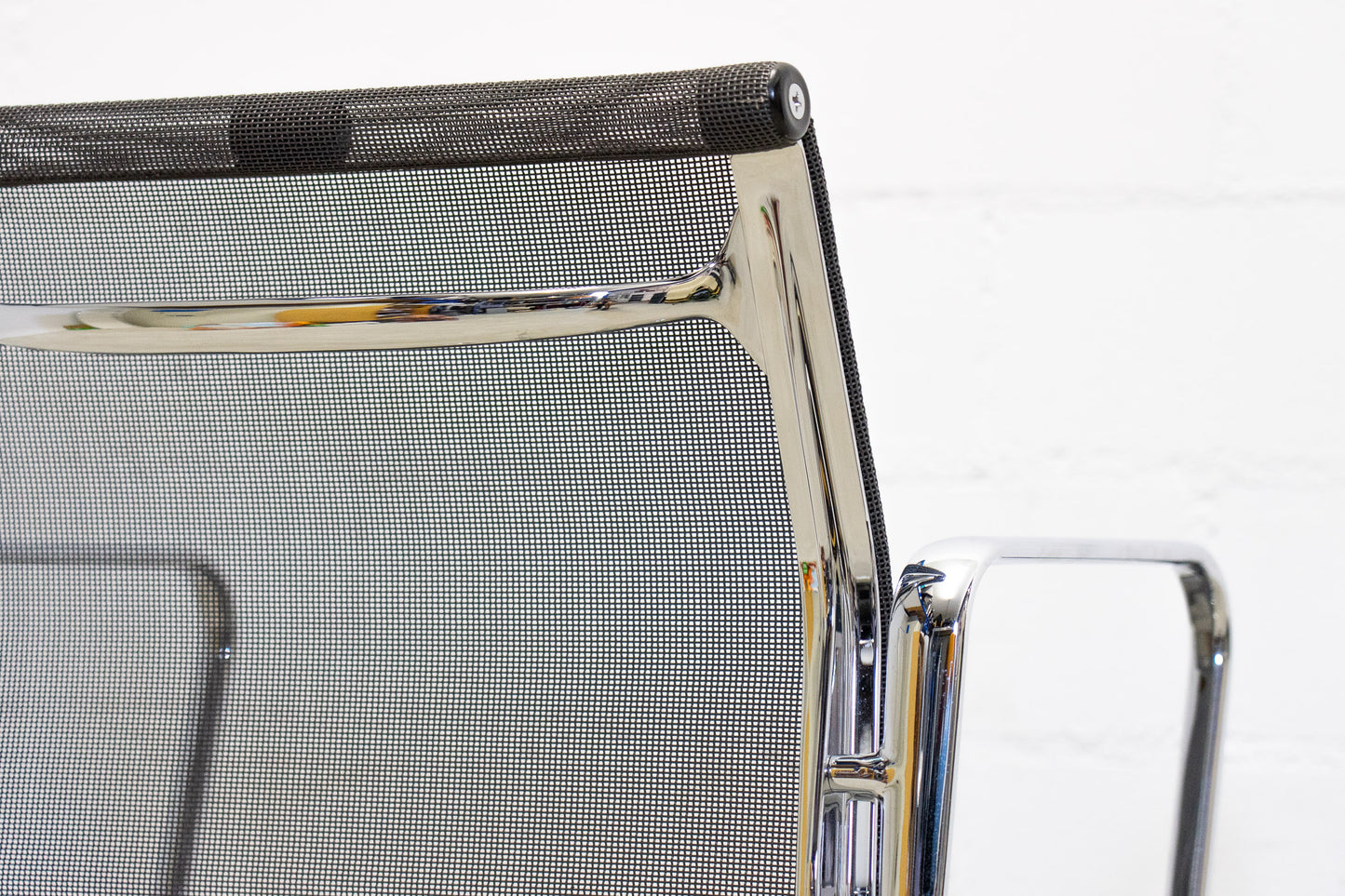 Vitra Aluminium Chair EA 117 Netz