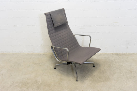 Vitra Eames Aluminium Chair EA 124