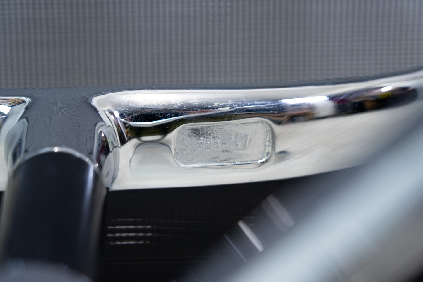 Vitra Eames Aluminium Chair EA 107 Netz Nr. 2