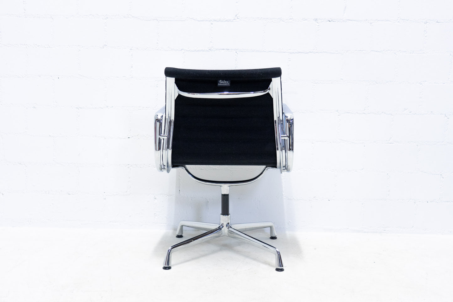Vitra Eames Aluminium Chair EA 108 Hopsak