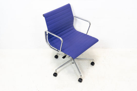 Vitra Aluminium Chair EA 117 Hopsak Nr. 3