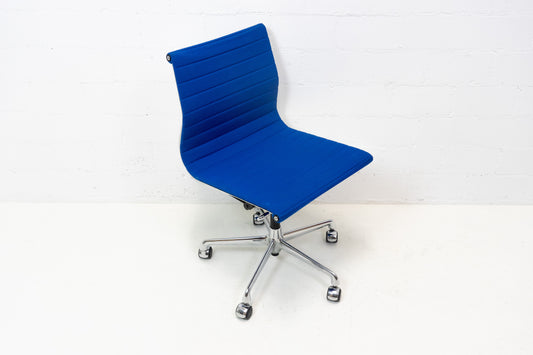 Vitra Aluminium Chair EA 117 Hopsak Nr. 5