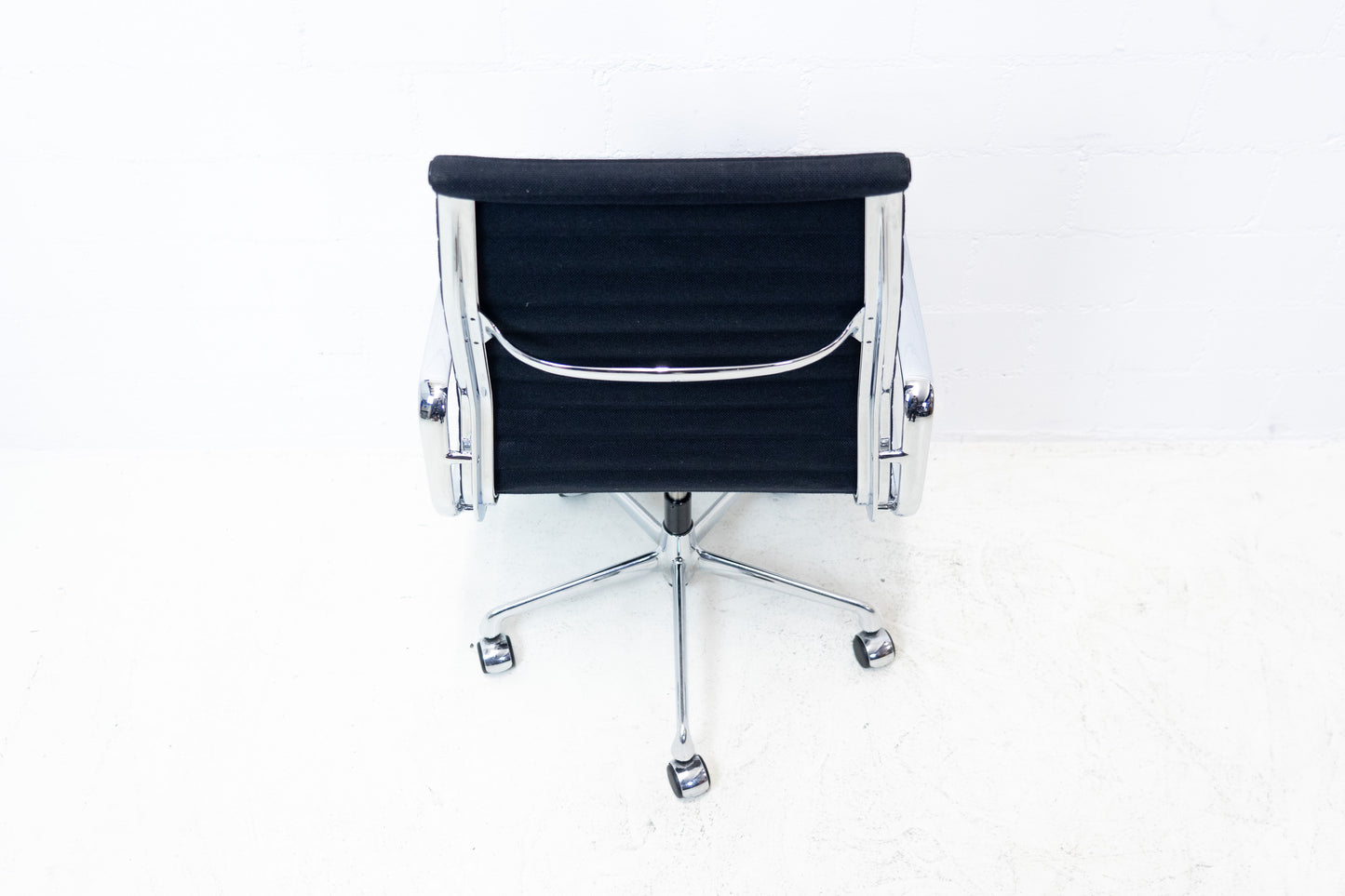 Vitra Aluminium Chair EA 119 Hopsak Nr. 3