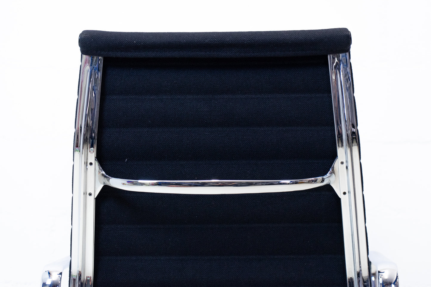 Vitra Aluminium Chair EA 119 Hopsak Nr. 3