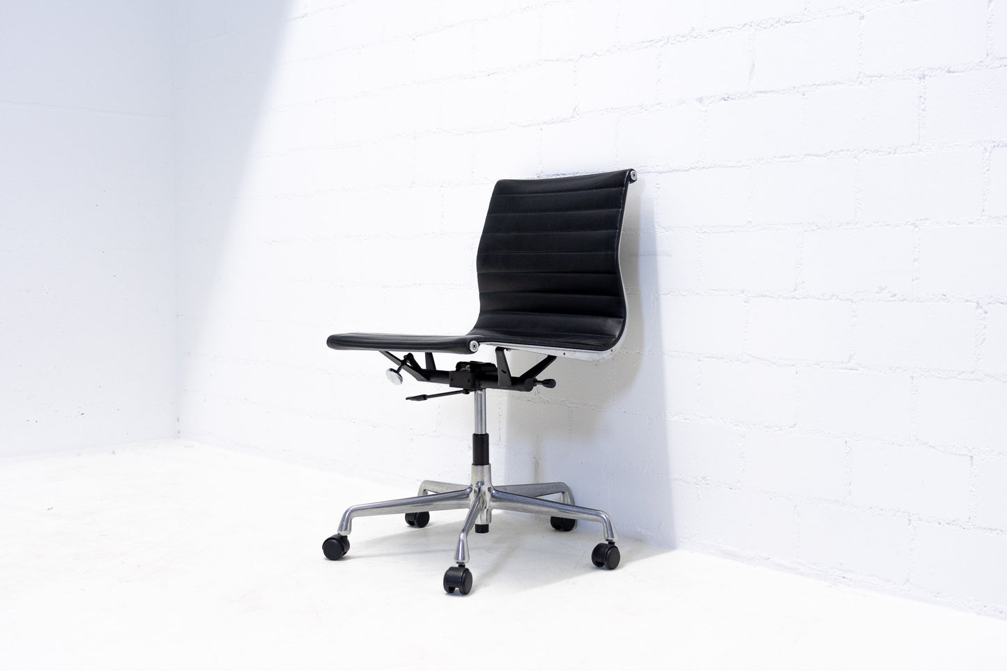 Vitra Aluminium Chair Bürostuhl Leder