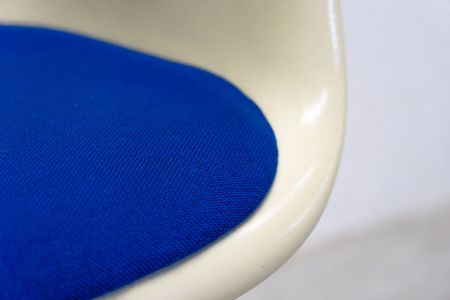 Vitra Eames Arm Chair DAX