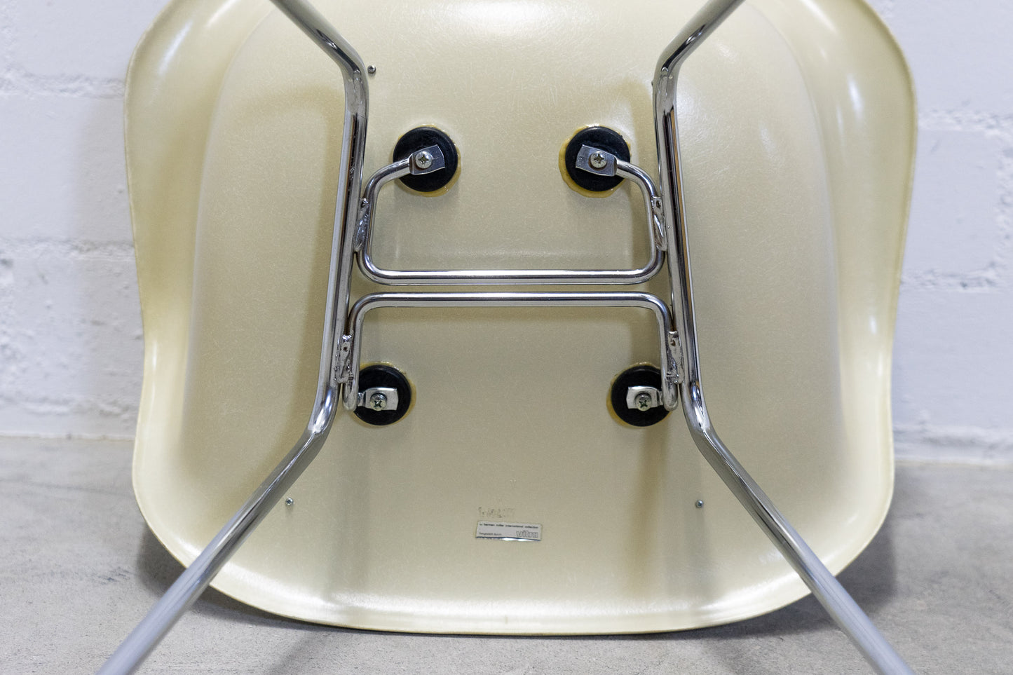 Vitra Eames Arm Chair DAX