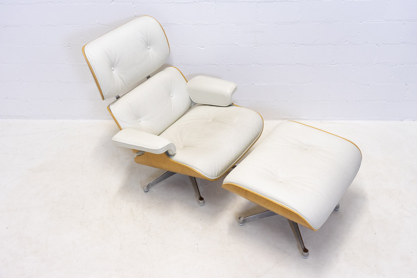 Vitra Eames Lounge Chair Nr. 1