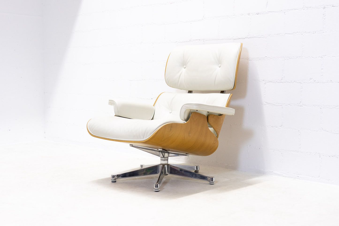 Vitra Eames Lounge Chair Nr. 1