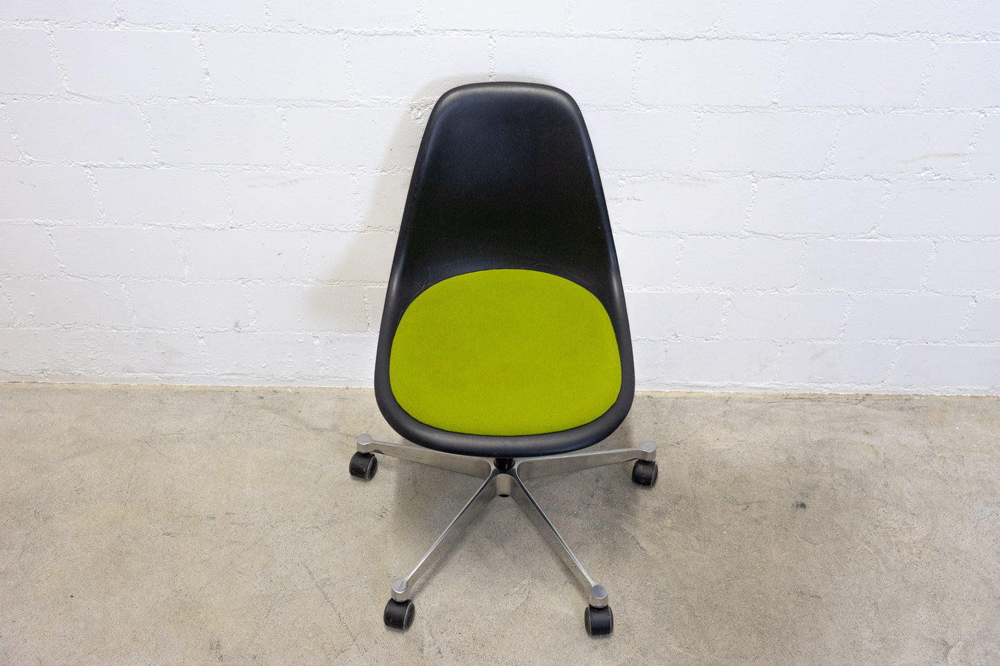 Vitra Eames Plastic Side Chair Bürostuhl