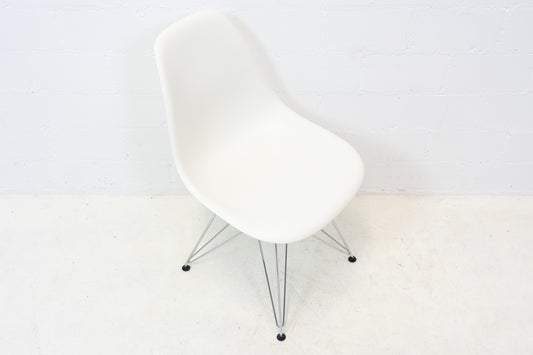 Vitra Eames Plastic Sidechair DSR Weiss