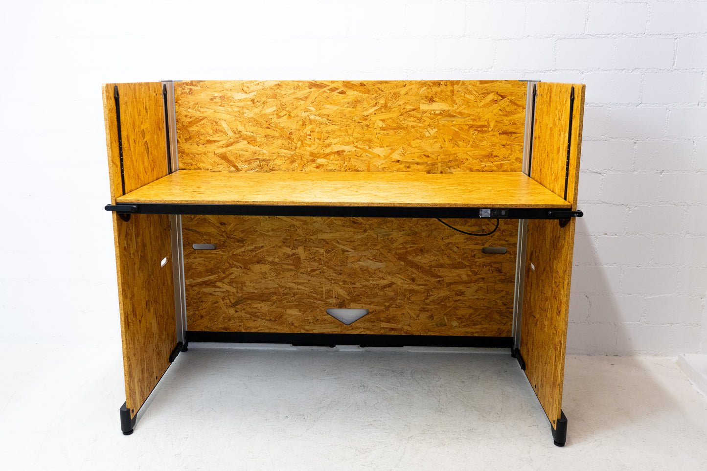 Vitra Hack Tisch verstellbar