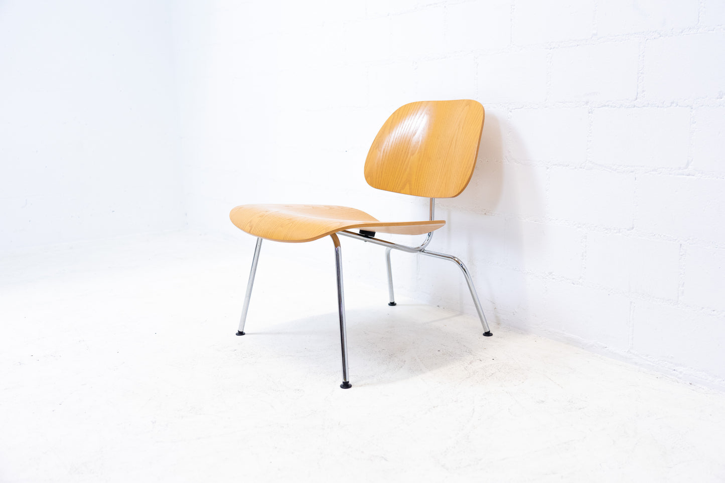 Vitra LCM Sessel Nr. 4