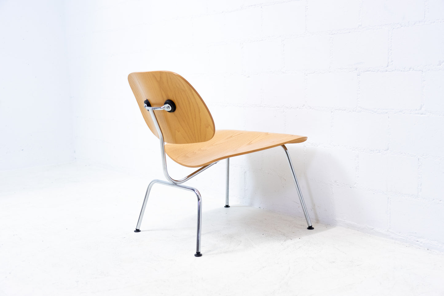Vitra LCM Sessel Nr. 4