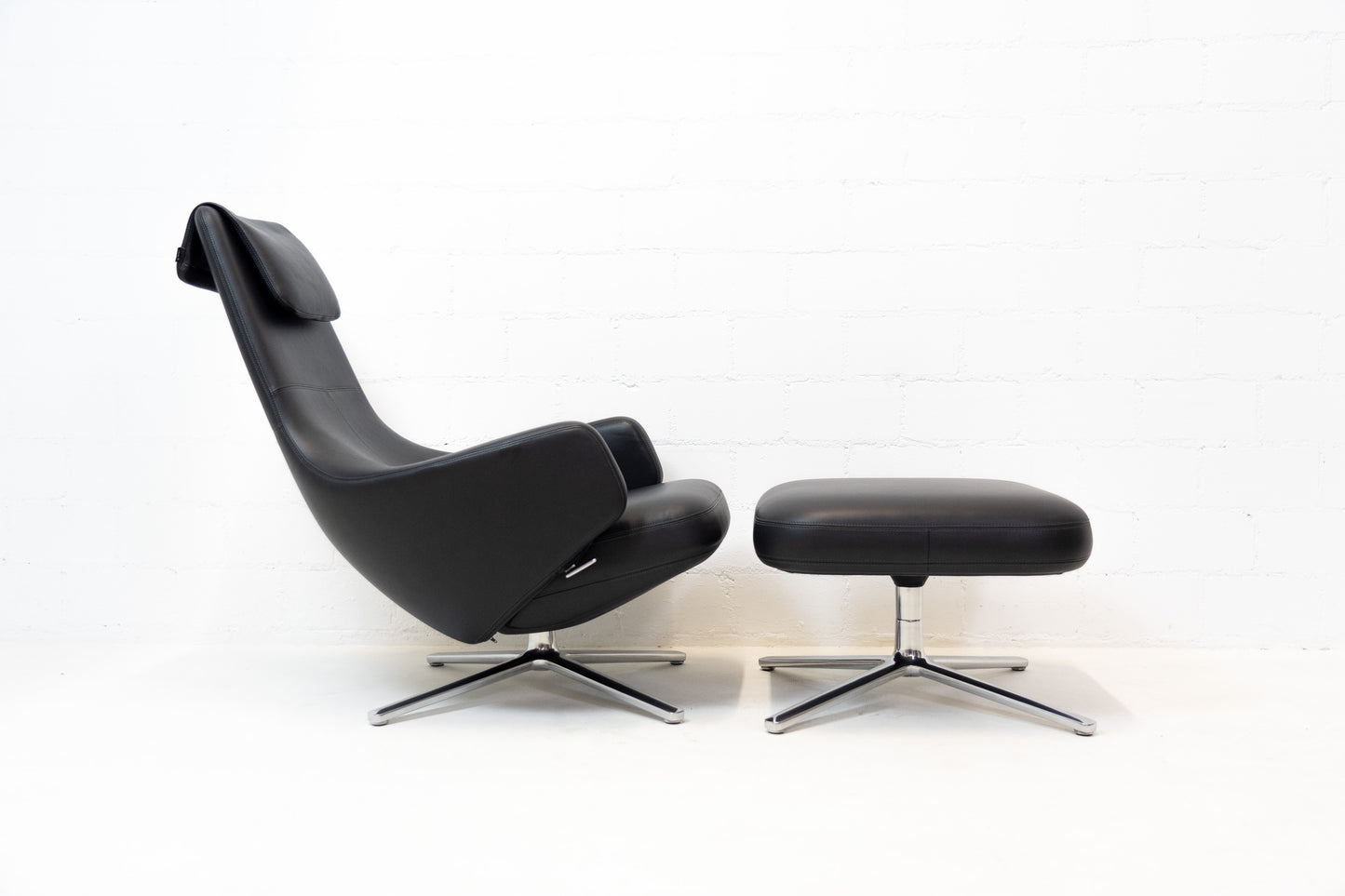 Vitra Repos Sessel & Ottoman Leder