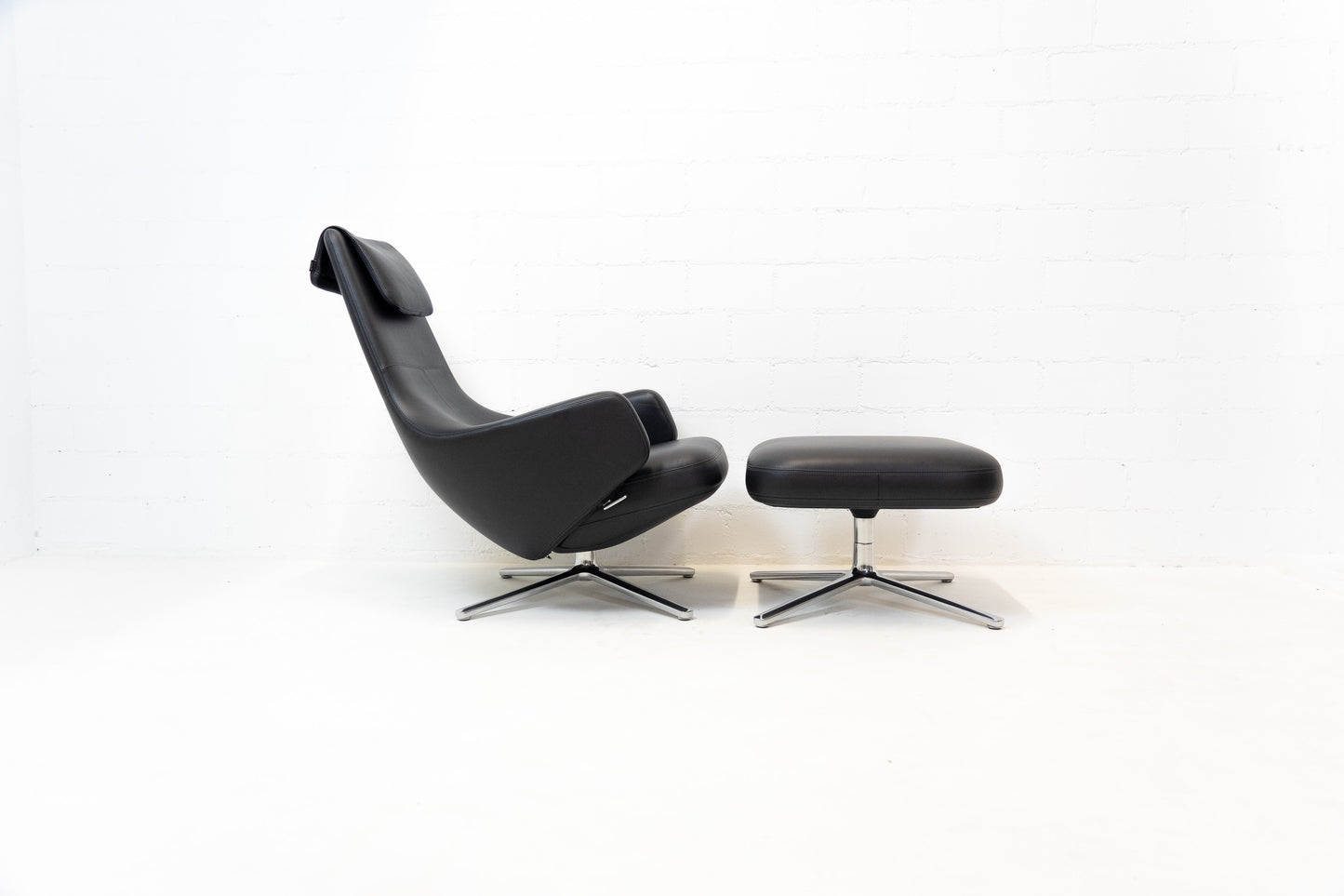 Vitra Repos Sessel & Ottoman Leder
