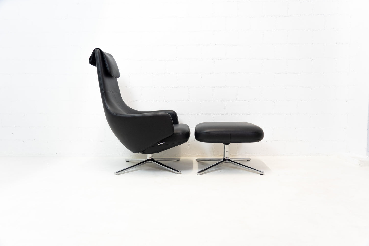 Vitra Repos Sessel & Ottoman Leder