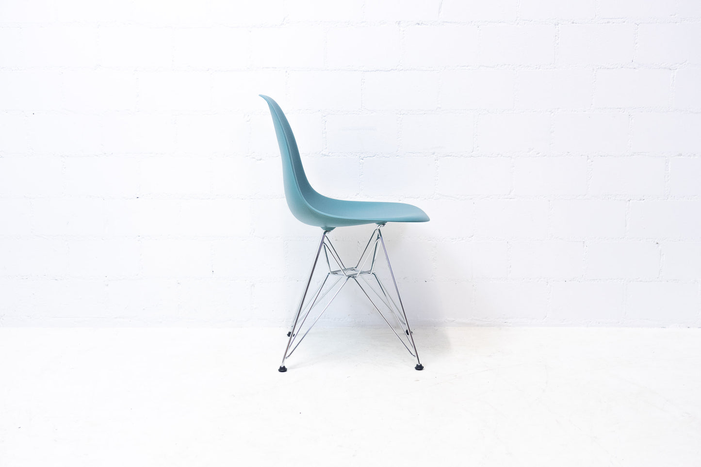 Vitra Eames Plastic Sidechair DSR Blau