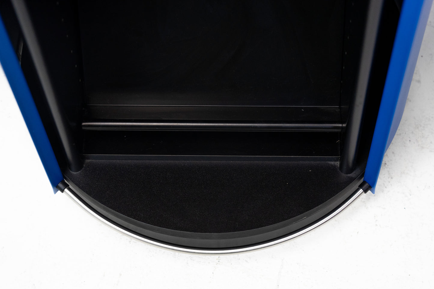 Wogg 13 Litfass-Säule Nr. 4