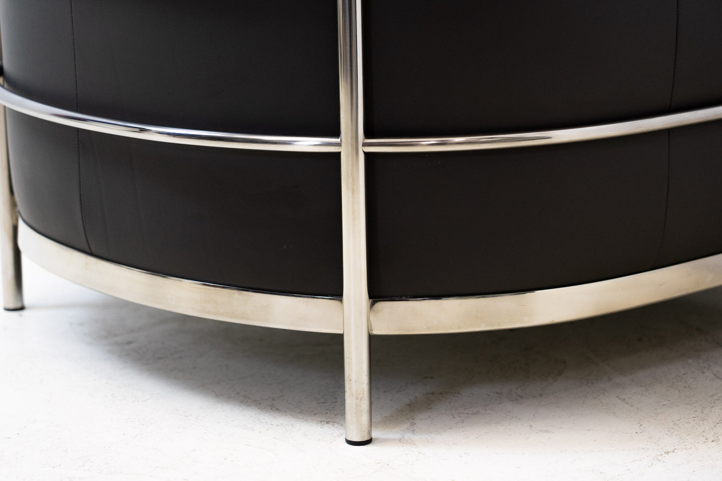 Zanotta Onda Sessel Leder Grau