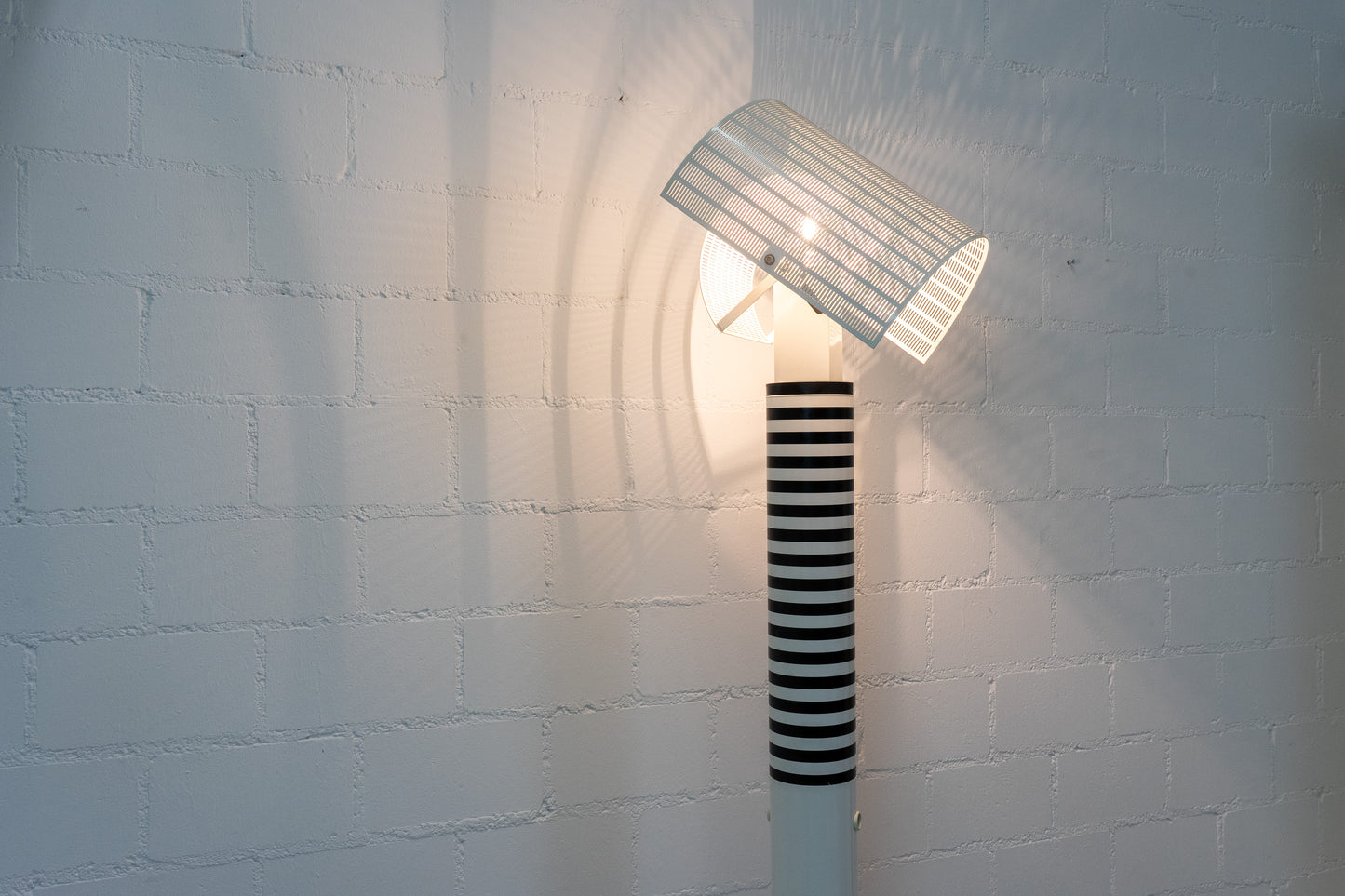 Artemide Shogun Stehleuchte Mario Botta Nr. 1