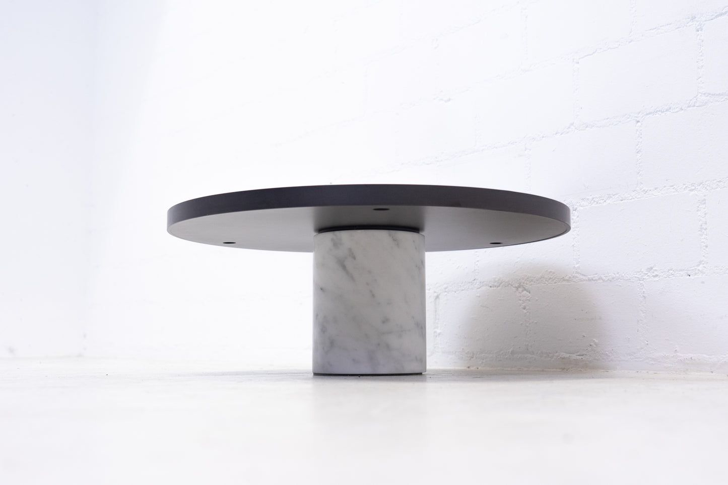 Cassina 9 Occasional Table Piero Lissoni Nr. 1