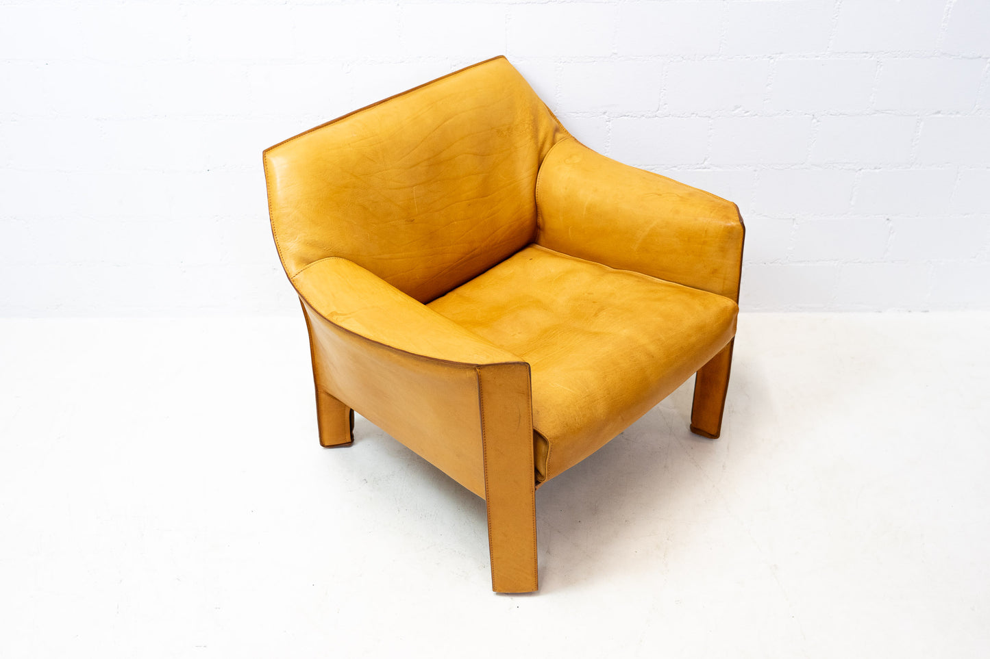Cassina Cab 415 Sessel Leder Nr. 1