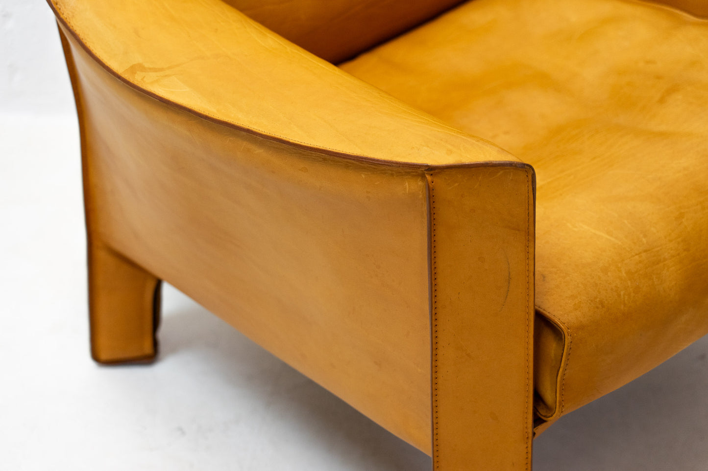 Cassina Cab 415 Sessel Leder Nr. 1