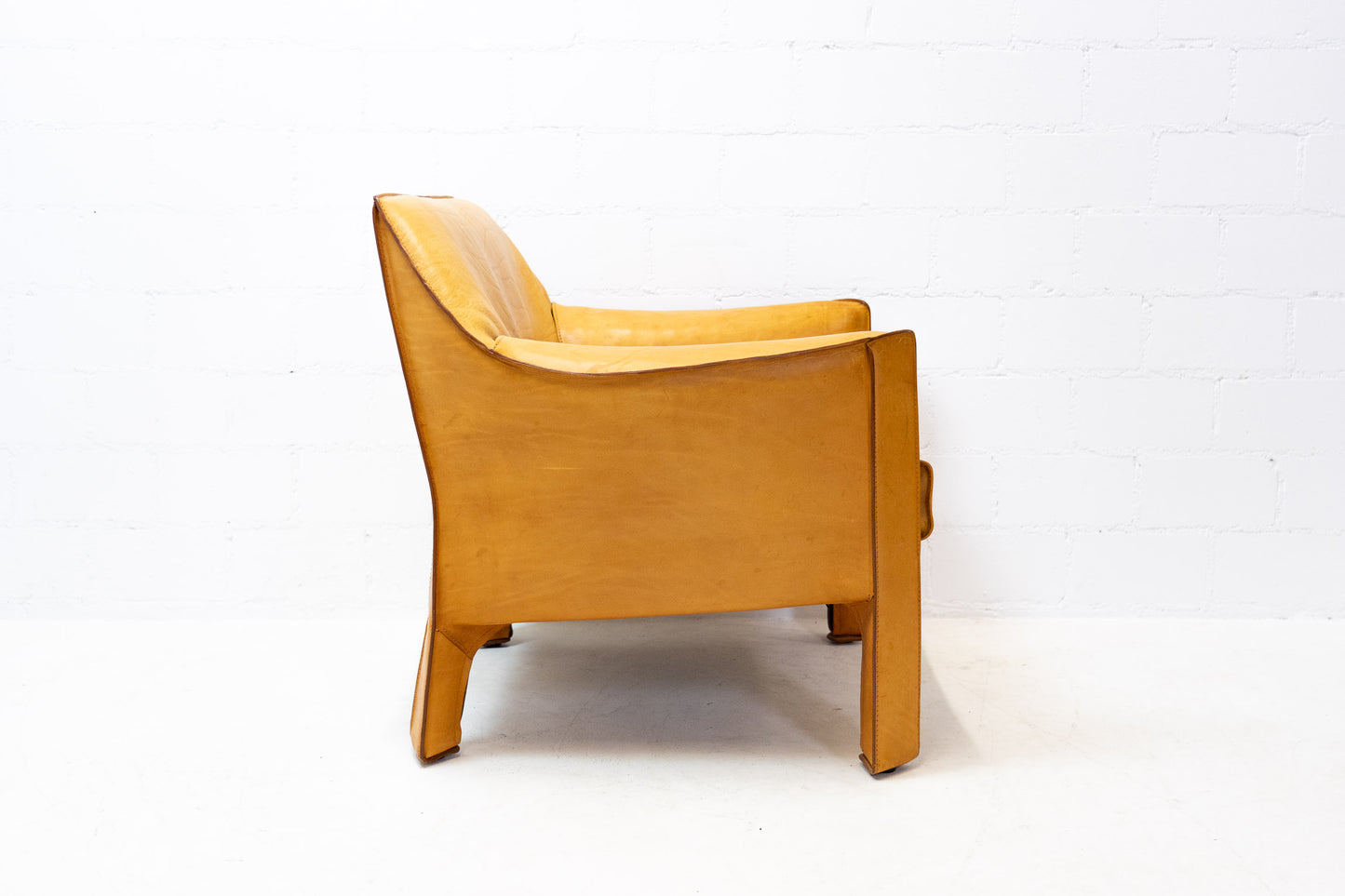 Cassina Cab 415 Sessel Leder Nr. 1
