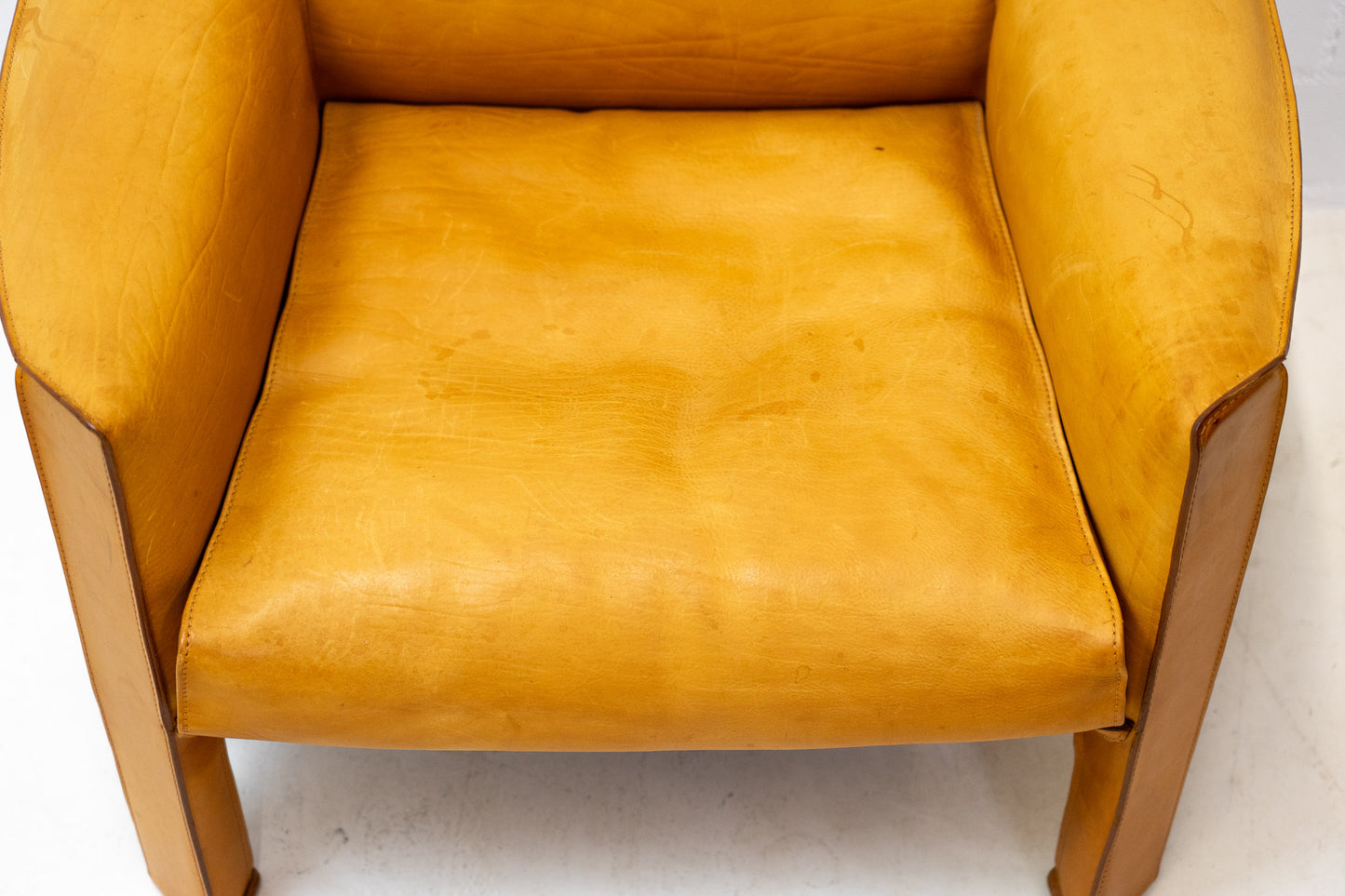Cassina Cab 415 Sessel Leder Nr. 1