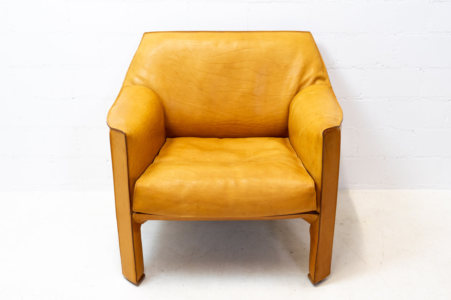 Cassina Cab 415 Sessel Leder Nr. 1