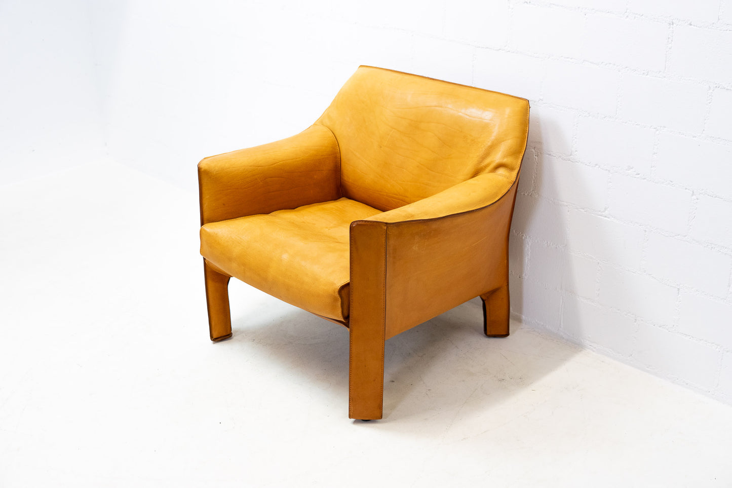 Cassina Cab 415 Sessel Leder Nr. 1