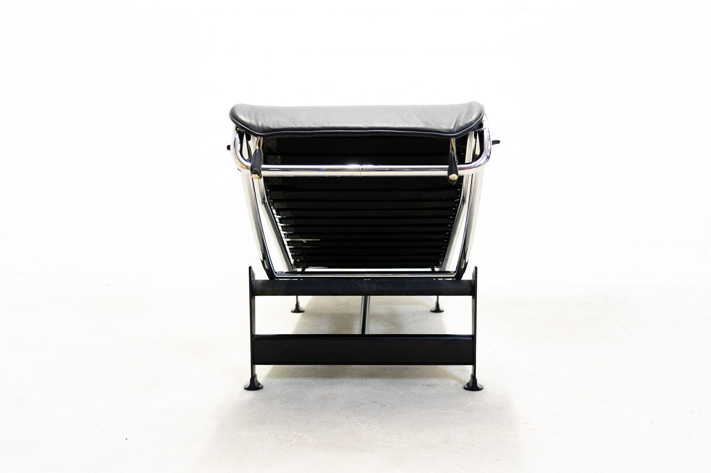 Cassina LC 4 Liege Leder