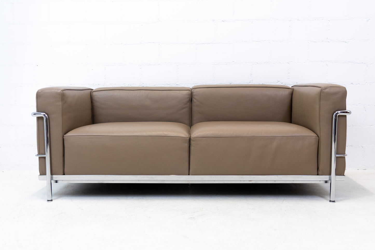 Cassina LC3 Sofa Leder Nr. 2