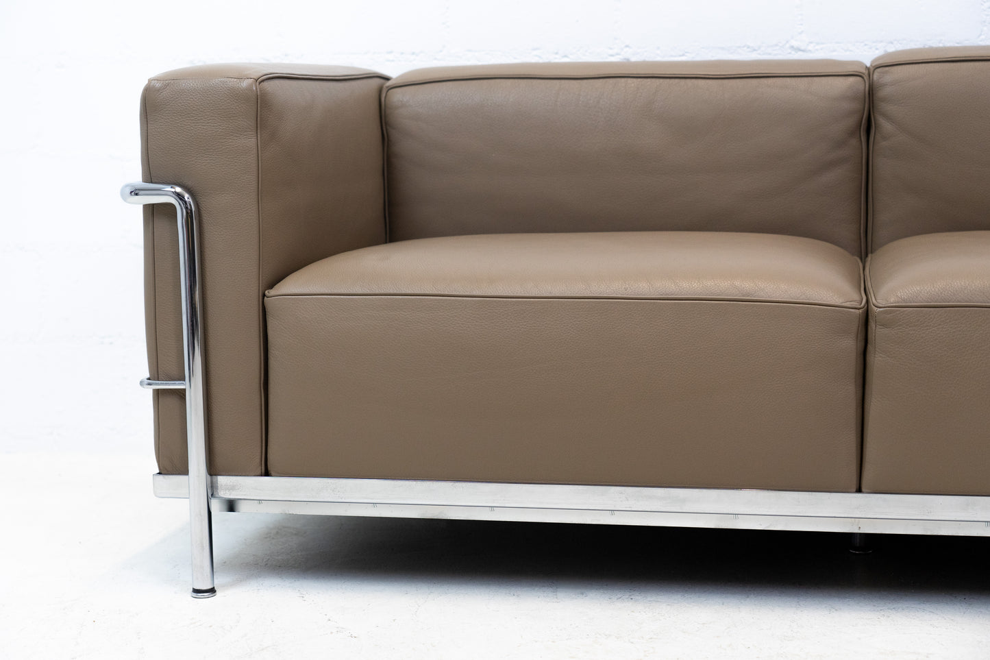 Cassina LC3 Sofa Leder Nr. 2