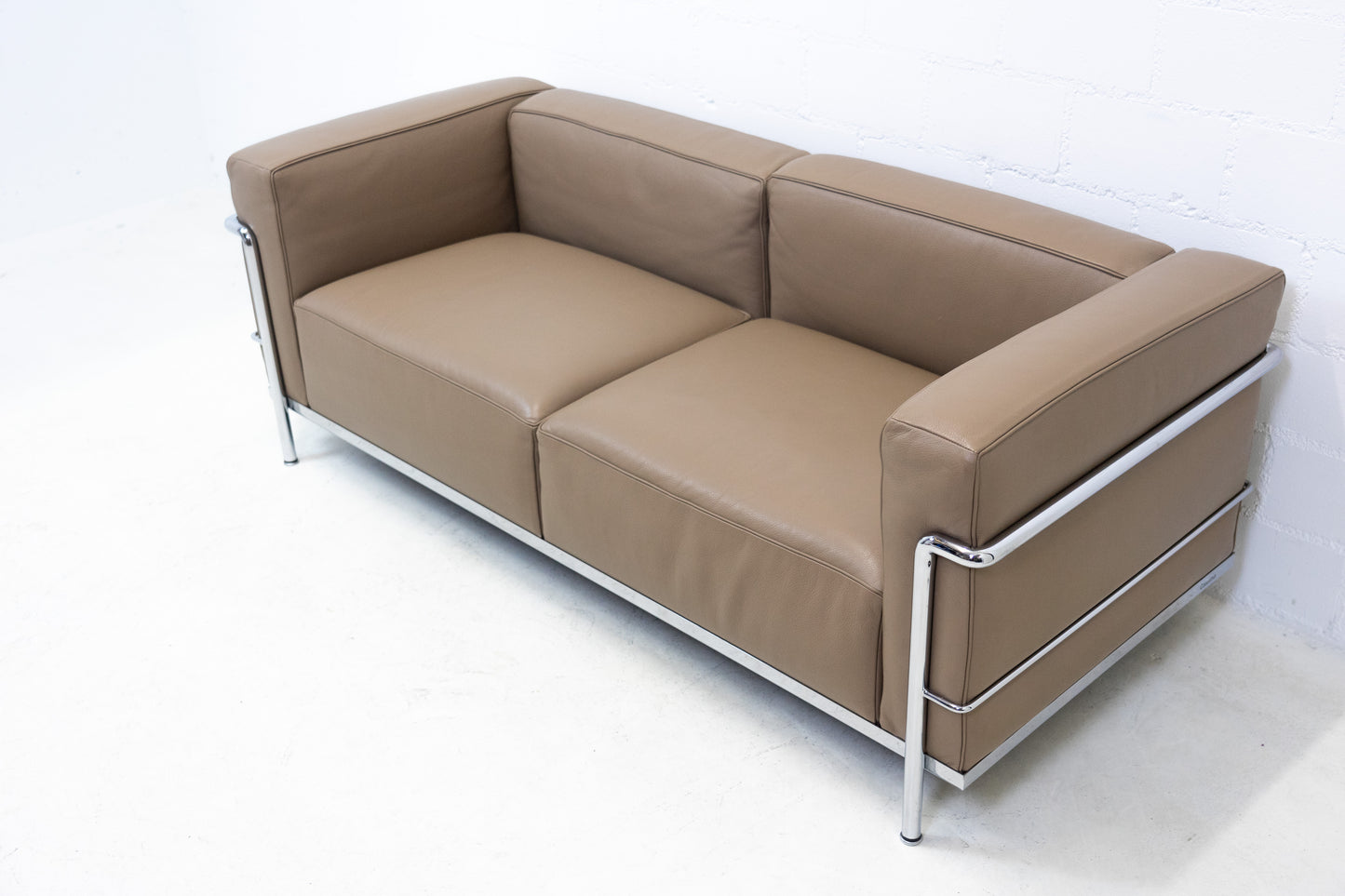 Cassina LC3 Sofa Leder Nr. 2