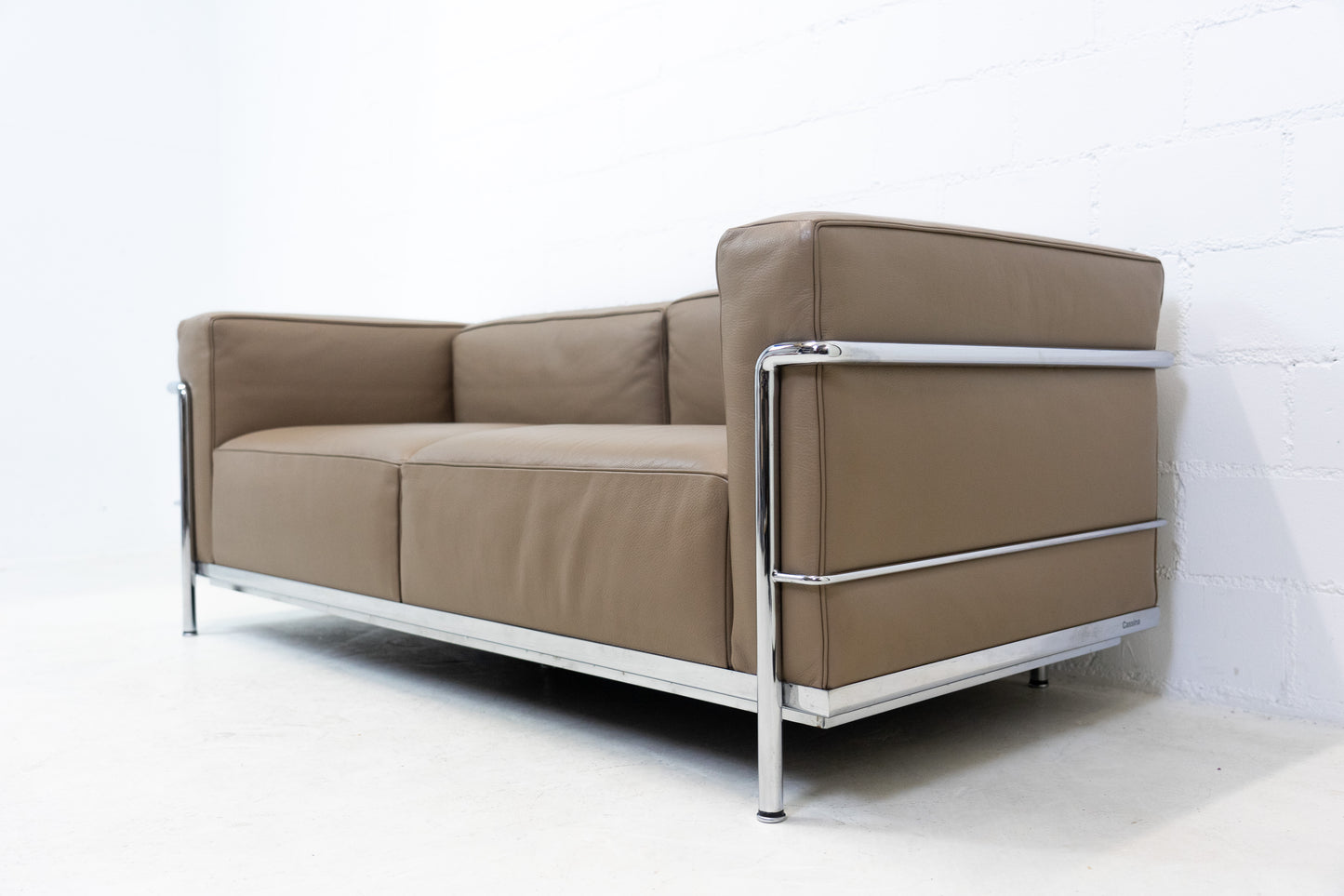 Cassina LC3 Sofa Leder Nr. 2
