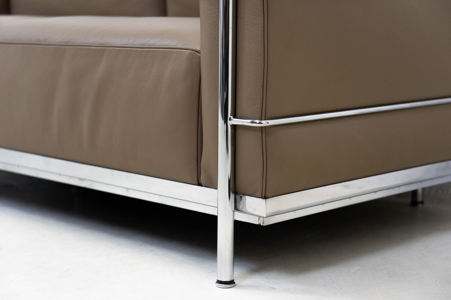 Cassina LC3 Sofa Leder Nr. 2