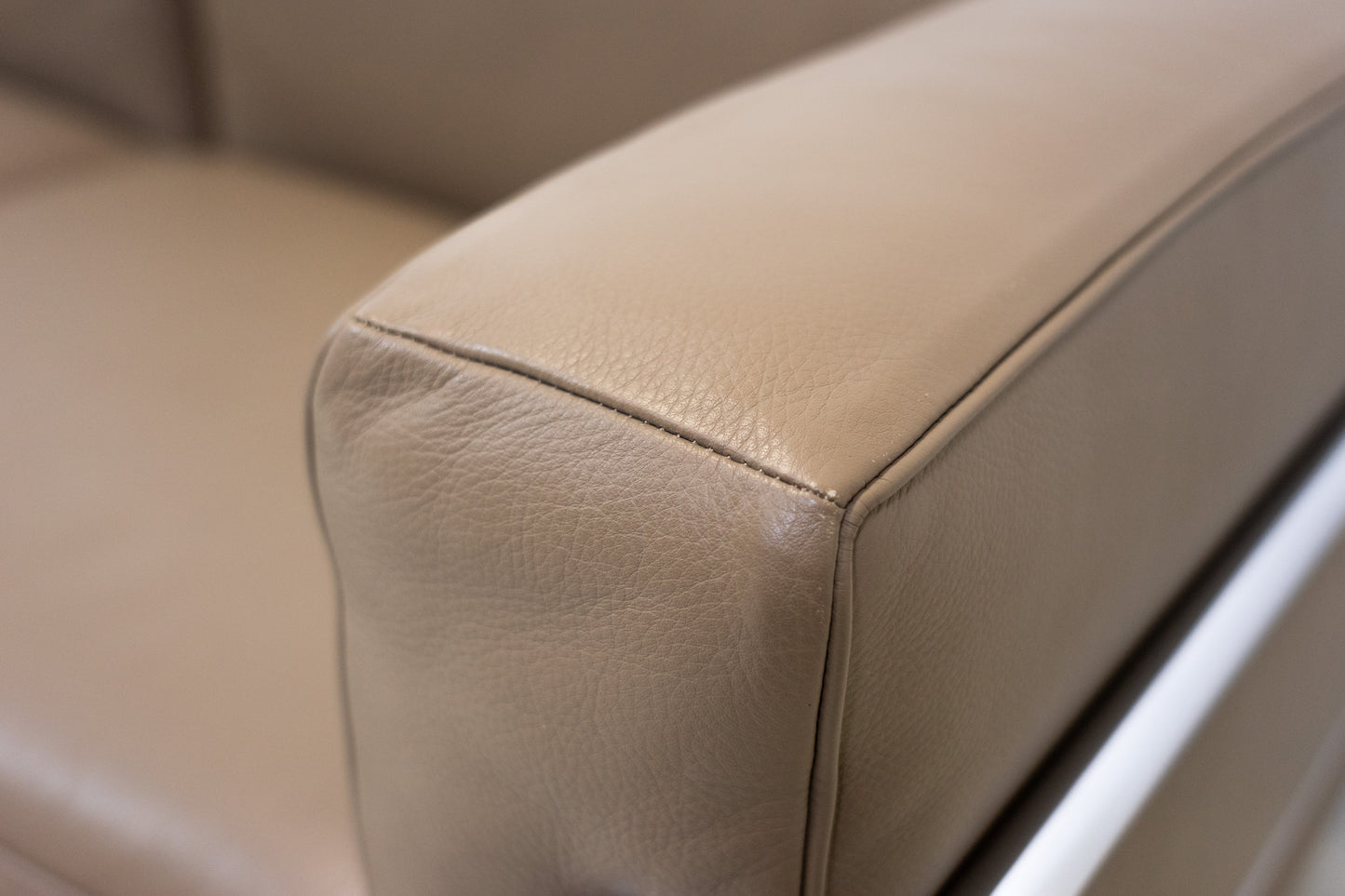 Cassina LC3 Sofa Leder Nr. 2