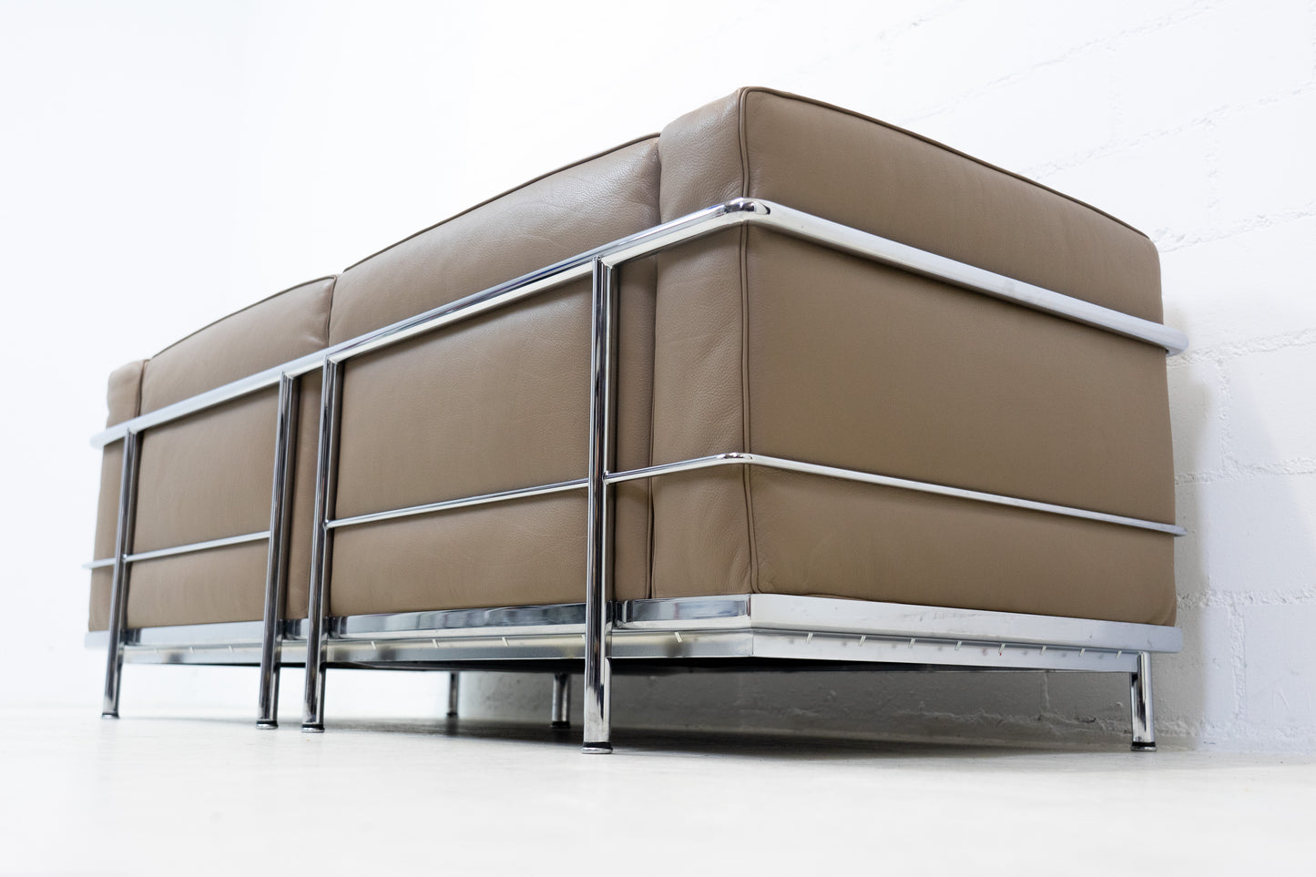 Cassina LC3 Sofa Leder Nr. 2