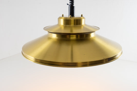 Dänische Leuchte Messing 70er Nr. 33