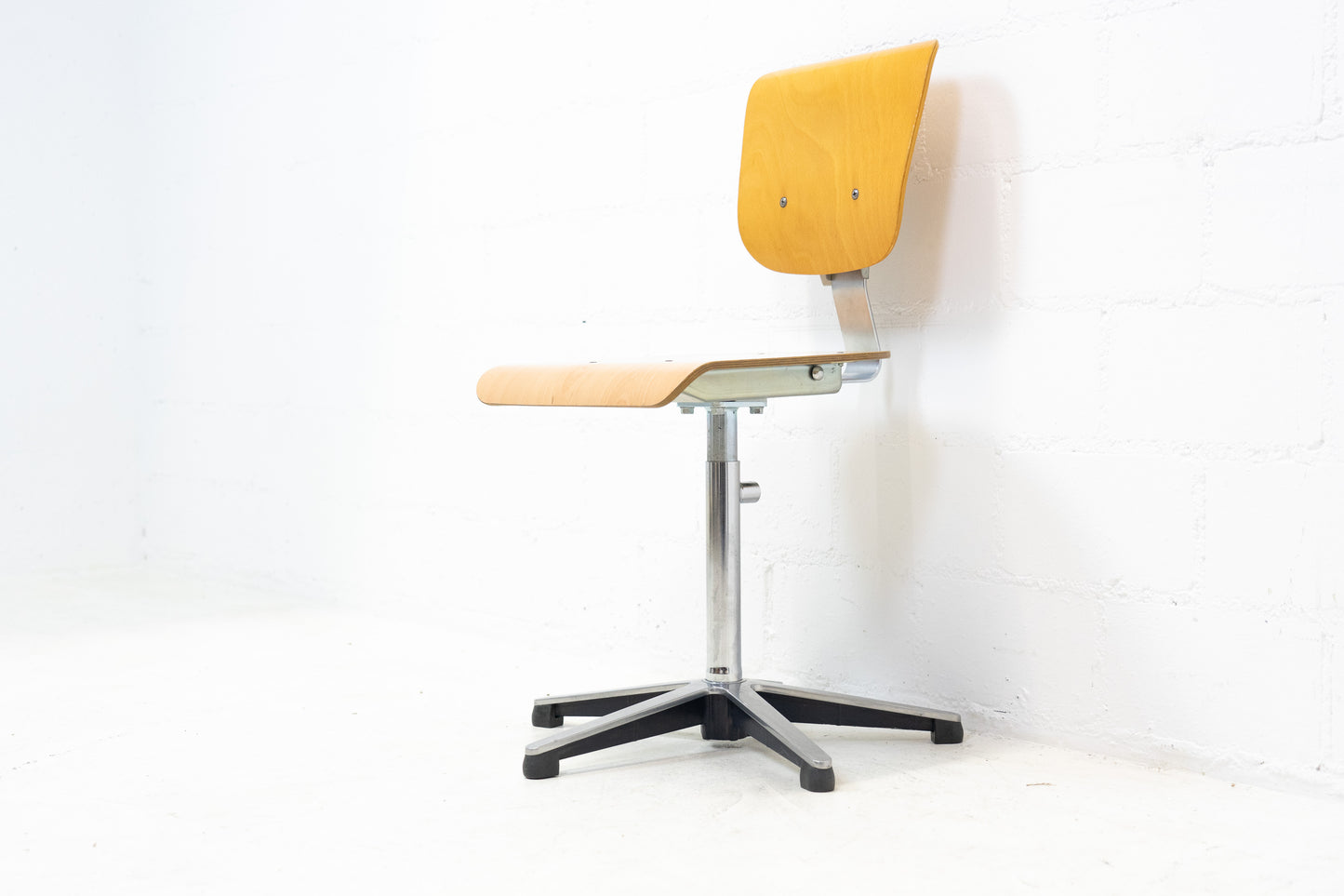 Embru Schulstuhl Nr. 7