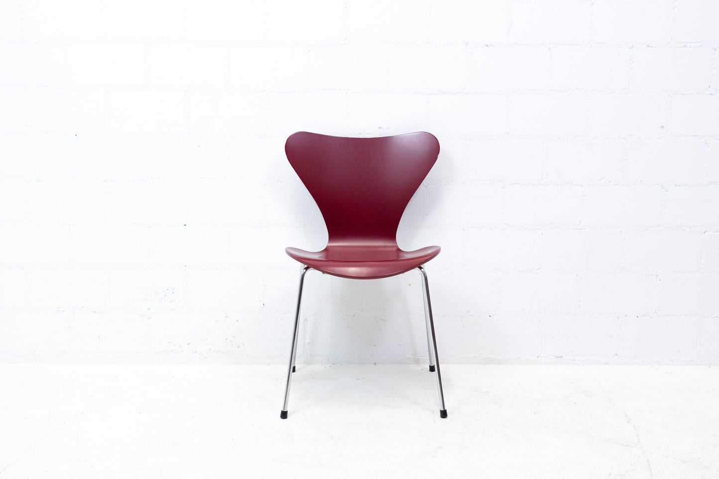 Fritz Hansen 3107 Stuhl Rot