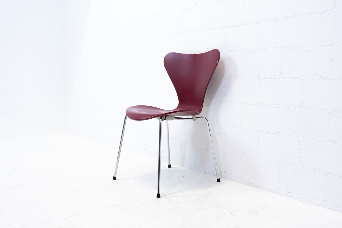 Fritz Hansen 3107 Stuhl Rot